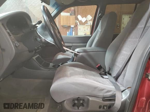 ✅ 1999 Ford Explorer XL • VIN: 1FMZU34X9XUA53511 • Лот: 47726165. Опубликован ранее на Copart с пробегом 141 962 миль. Бесплатный доступ к архиву аукционных продаж из США и подробный отчёт об истории автомобиля на DreamBid. Изображение 7.