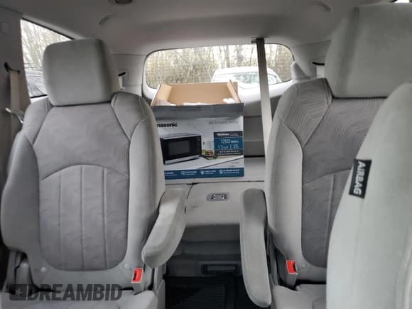 ✅ 2013 Buick Enclave Convenience • VIN: 5GAKVBKD3DJ237007 • Lot: 77857914. Wystawiony na Copart z przebiegiem 67 731 mil. Bezpłatny archiwum sprzedaży aukcyjnych z USA i szczegółowy raport historii pojazdu na DreamBid. Zdjęcie 10.