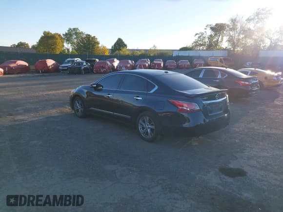 ✅ 2015 Nissan Altima SV • VIN: 1N4AL3AP0FC108592 • Lot: 43475219. Wystawiony na IAAI z przebiegiem 158 075 mil. Bezpłatny archiwum sprzedaży aukcyjnych z USA i szczegółowy raport historii pojazdu na DreamBid. Zdjęcie 3.