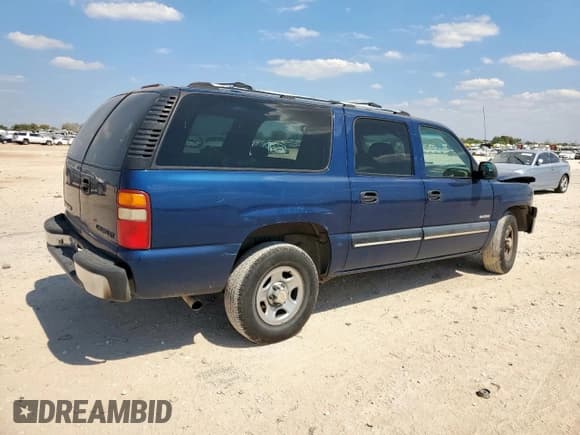 ✅ 2000 Chevrolet Suburban LS • VIN: 3GNEC16T3YG208182 • Lot: 81924095. Wystawiony na Copart z przebiegiem 126 283 mil. Bezpłatny archiwum sprzedaży aukcyjnych z USA i szczegółowy raport historii pojazdu na DreamBid. Zdjęcie 3.