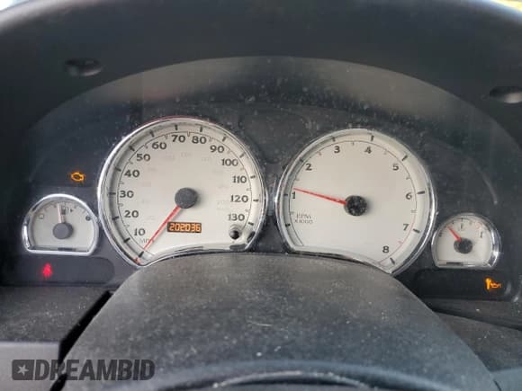 ✅ 2006 Saturn VUE • VIN: 5GZCZ53436S855382 • Lot: 83333534. Wystawiony na Copart z przebiegiem 202 036 mil. Bezpłatny archiwum sprzedaży aukcyjnych z USA i szczegółowy raport historii pojazdu na DreamBid. Zdjęcie 9.