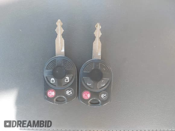 ✅ 2008 Mercury Sable • VIN: 1MEHM40W68G606133 • Lot: 41739248. Wystawiony na IAAI z przebiegiem 93 296 mil. Bezpłatny archiwum sprzedaży aukcyjnych z USA i szczegółowy raport historii pojazdu na DreamBid. Zdjęcie 11.