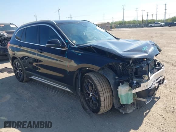 ✅ 2020 BMW X1 xDrive28i • VIN: WBXJG9C08L5P71820 • Lot: 43431393. Wystawiony na IAAI z przebiegiem 59 456 mil. Bezpłatny archiwum sprzedaży aukcyjnych z USA i szczegółowy raport historii pojazdu na DreamBid. Zdjęcie 1.