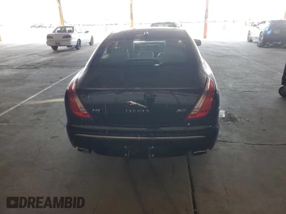 ✅ 2013 Jaguar XJ • VIN: SAJWA1C77D8V40055 • Lot: 60461395. Wystawiony na Copart z przebiegiem 102 709 mil. Bezpłatny archiwum sprzedaży aukcyjnych z USA i szczegółowy raport historii pojazdu na DreamBid. Zdjęcie 6.