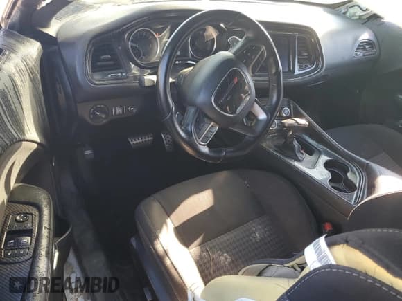 ✅ 2021 Dodge Challenger R/T Scat Pack • VIN: 2C3CDZFJ6MH507142 • Lot: 91049725. Listed on Copart with 84,391 mi. Free auction sales archive from the USA and detailed vehicle history report at DreamBid. Image 8.