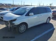 ✅ 2016 Toyota Sienna XLE • VIN: 5TDYK3DC1GS728176 • Лот: 40878539. Опубликован ранее на IAAI с пробегом 360 030 миль. Бесплатный доступ к архиву аукционных продаж из США и подробный отчёт об истории автомобиля на DreamBid. Изображение 2.