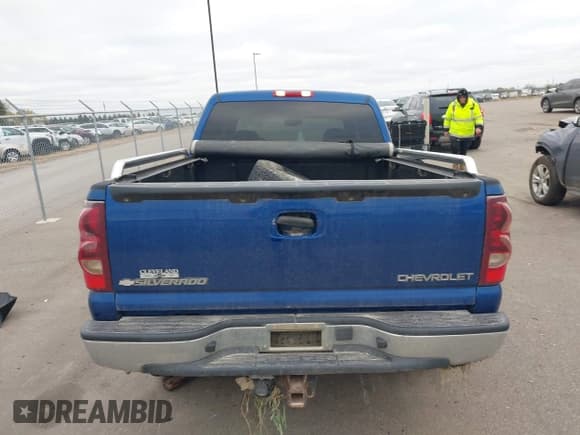 ✅ 2003 Chevrolet Silverado 1500HD LS • VIN: 1GCGK13U33F140106 • Лот: 43505368. Опубликован ранее на IAAI с пробегом 169 603 миль. Бесплатный доступ к архиву аукционных продаж из США и подробный отчёт об истории автомобиля на DreamBid. Изображение 17.