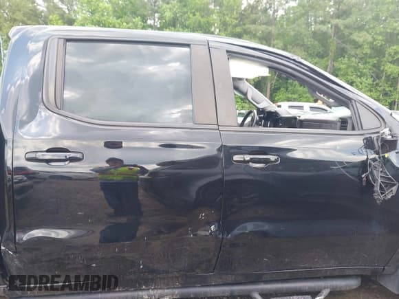 ✅ 2022 Chevrolet Silverado 1500 LT Trail Boss • VIN: 3GCUDFEDXNG527387 • Lot: 42269841. Wystawiony na IAAI z przebiegiem Nie podano. Bezpłatny archiwum sprzedaży aukcyjnych z USA i szczegółowy raport historii pojazdu na DreamBid. Zdjęcie 12.