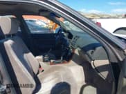 ✅ 1992 Acura Legend • VIN: JH4KA7632NC015992 • Lot: 42014161. Wystawiony na IAAI z przebiegiem 72 746 mil. Bezpłatny archiwum sprzedaży aukcyjnych z USA i szczegółowy raport historii pojazdu na DreamBid. Zdjęcie 5.