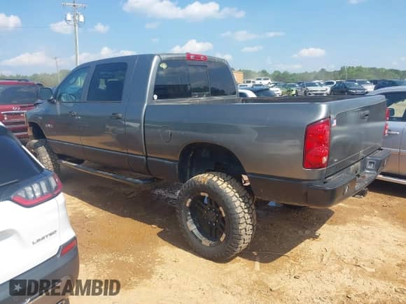 2008 Dodge 1500 SLT with VIN 3D7KS19D38G132407, listed as a IAAI auction lot 42446181 with 181,997 mi miles and . Bid and sale history available at DreamBid. Image 3.