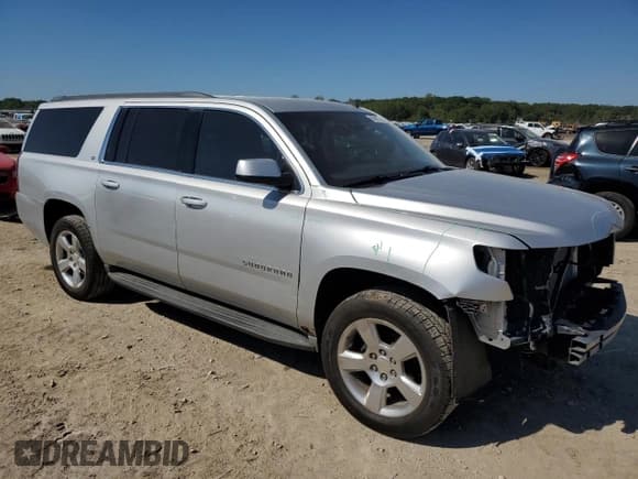 ✅ 2015 Chevrolet Suburban LT • VIN: 1GNSKJKC3FR226190 • Lot: 83808735. Wystawiony na Copart z przebiegiem 243 267 mil. Bezpłatny archiwum sprzedaży aukcyjnych z USA i szczegółowy raport historii pojazdu na DreamBid. Zdjęcie 4.