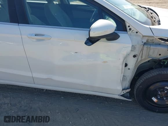 ✅ 2017 Ford Fusion S • VIN: 3FA6P0G78HR126309 • Lot: 43216918. Listed on IAAI with 86,355 mi. Free auction sales archive from the USA and detailed vehicle history report at DreamBid. Image 18.