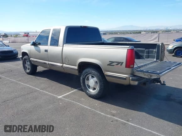 ✅ 1998 Chevrolet Silverado 1500 • VIN: 1GCEK19R7WR154118 • Lot: 43812268. Listed on IAAI with 162,979 mi. Free auction sales archive from the USA and detailed vehicle history report at DreamBid. Image 3.