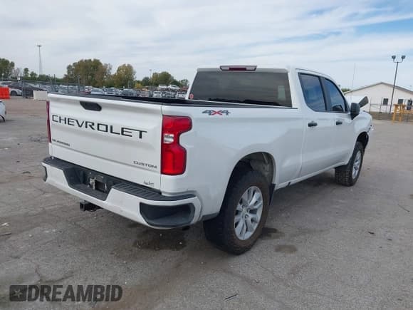 ✅ 2019 Chevrolet Silverado 1500 Custom • VIN: 3GCPYBEH9KG272384 • Lot: 43517092. Wystawiony na IAAI z przebiegiem 85 113 mil. Bezpłatny archiwum sprzedaży aukcyjnych z USA i szczegółowy raport historii pojazdu na DreamBid. Zdjęcie 4.