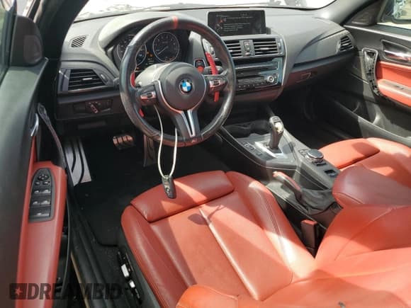 ✅ 2016 BMW 2 Series M235i xDrive • VIN: WBA1M5C5XGV327335 • Лот: 74346434. Опубликован ранее на Copart с пробегом 61 861 миль. Бесплатный доступ к архиву аукционных продаж из США и подробный отчёт об истории автомобиля на DreamBid. Изображение 8.