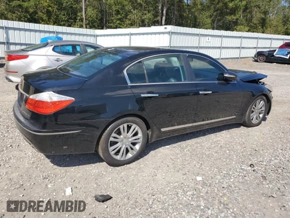 ✅ 2011 Hyundai Genesis • VIN: KMHGC4DFXBU140253 • Лот: 84727875. Опубликован ранее на Copart с пробегом 131 887 миль. Бесплатный доступ к архиву аукционных продаж из США и подробный отчёт об истории автомобиля на DreamBid. Изображение 3.