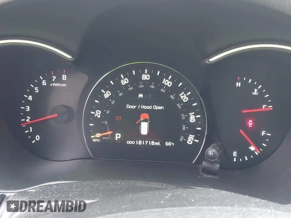 ✅ 2015 Kia Sorento EX • VIN: 5XYKU4A72FG611604 • Lot: 42892706. Listed on IAAI with 181,718 mi. Free auction sales archive from the USA and detailed vehicle history report at DreamBid. Image 7.