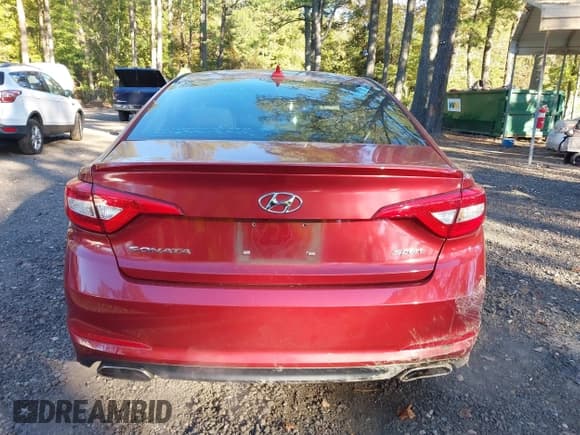✅ 2016 Hyundai Sonata Sport • VIN: 5NPE34AFXGH393655 • Лот: 43467432. Опубликован ранее на IAAI с пробегом 145 440 миль. Бесплатный доступ к архиву аукционных продаж из США и подробный отчёт об истории автомобиля на DreamBid. Изображение 16.