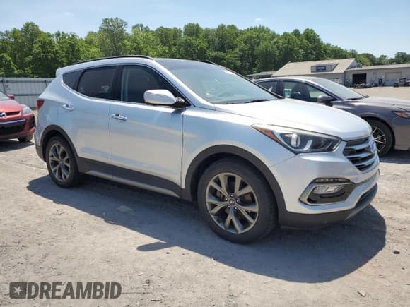 ✅ 2018 Hyundai Santa Fe Ultimate • VIN: 5XYZWDLA1JG508023 • Лот: 55624624. Опубликован ранее на Copart с пробегом 33 893 миль. Бесплатный доступ к архиву аукционных продаж из США и подробный отчёт об истории автомобиля на DreamBid. Изображение 4.