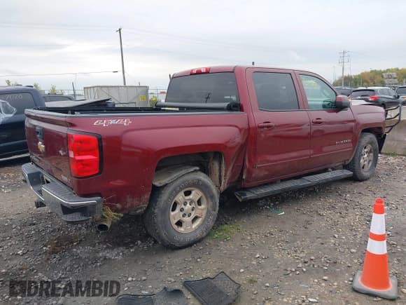 ✅ 2017 Chevrolet Silverado 1500 LT • VIN: 3GCUKREC4HG253753 • Lot: 43421068. Listed on IAAI with 228,800 mi. Free auction sales archive from the USA and detailed vehicle history report at DreamBid. Image 4.