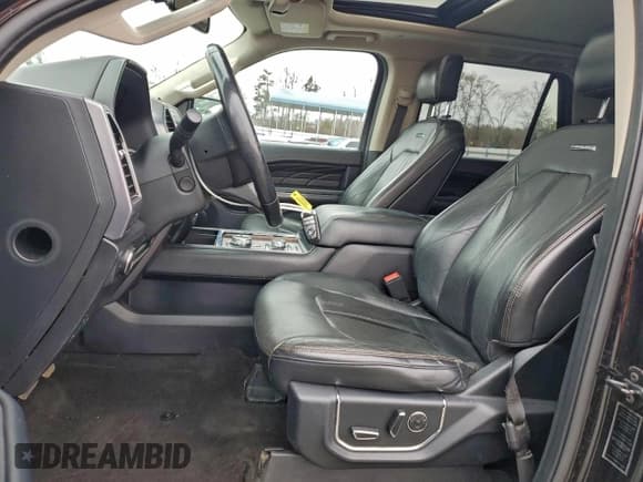 ✅ 2020 Ford Expedition Max Platinum • VIN: 1FMJK1MT3LEA05575 • Lot: 95673585. Wystawiony na Copart z przebiegiem 144 506 mil. Bezpłatny archiwum sprzedaży aukcyjnych z USA i szczegółowy raport historii pojazdu na DreamBid. Zdjęcie 7.