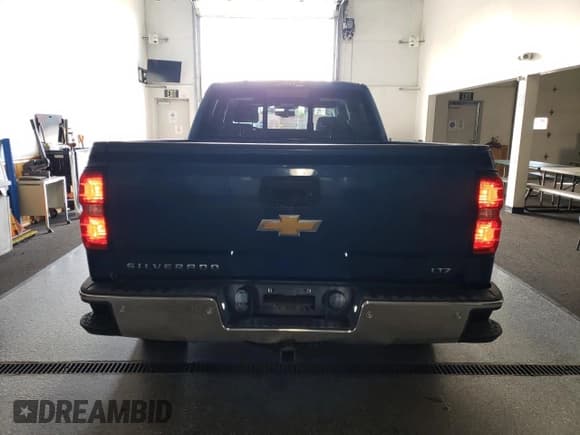 ✅ 2015 Chevrolet Silverado 1500 LTZ • VIN: 3GCUKSEC9FG234538 • Lot: 58869105. Wystawiony na Copart z przebiegiem 149 498 mil. Bezpłatny archiwum sprzedaży aukcyjnych z USA i szczegółowy raport historii pojazdu na DreamBid. Zdjęcie 6.