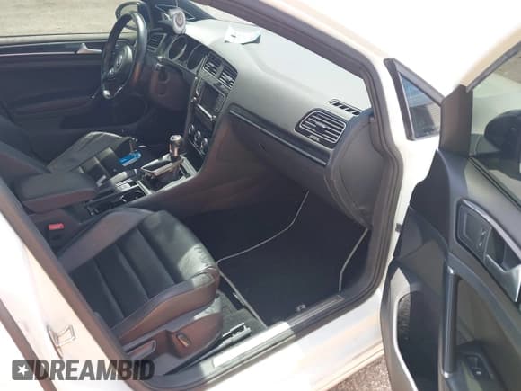 ✅ 2017 Volkswagen Golf R • VIN: WVWWF7AU0HW042728 • Lot: 43111406. Listed on IAAI with 95,870 mi. Free auction sales archive from the USA and detailed vehicle history report at DreamBid. Image 5.