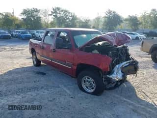 2004 Chevrolet Silverado 2500HD Work Truck с VIN 1GCHC23U04F189742, выставлен на аукционе IAAI как лот 43289560 с пробегом 172 554 миль миль и . История ставок и продаж доступна на DreamBid. Изображение 1.