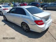 ✅ 2014 Mercedes-Benz C 250 Sport • VIN: WDDGF4HB5ER307781 • Lot: 42223138. Wystawiony na IAAI z przebiegiem 186 457 mil. Bezpłatny archiwum sprzedaży aukcyjnych z USA i szczegółowy raport historii pojazdu na DreamBid. Zdjęcie 3.