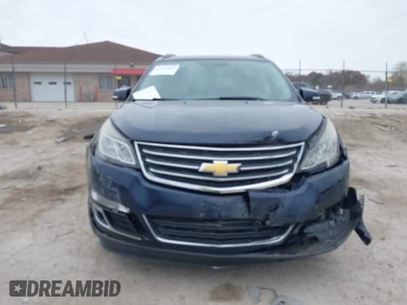 ✅ 2016 Chevrolet Traverse LT • VIN: 1GNKRGKD7GJ332374 • Lot: 43599056. Wystawiony na IAAI z przebiegiem 126 237 mil. Bezpłatny archiwum sprzedaży aukcyjnych z USA i szczegółowy raport historii pojazdu na DreamBid. Zdjęcie 12.