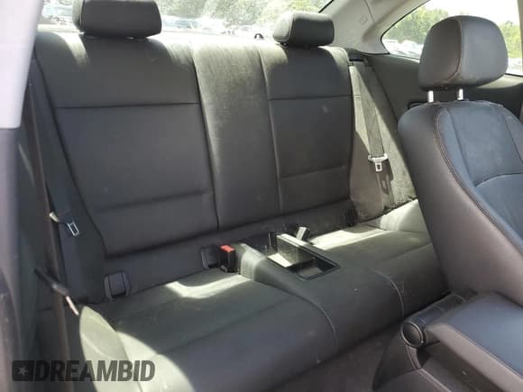 ✅ 2011 BMW 1 Series 135i • VIN: WBAUC9C52BVM08927 • Лот: 58261875. Опубликован ранее на Copart с пробегом Не указан. Бесплатный доступ к архиву аукционных продаж из США и подробный отчёт об истории автомобиля на DreamBid. Изображение 10.