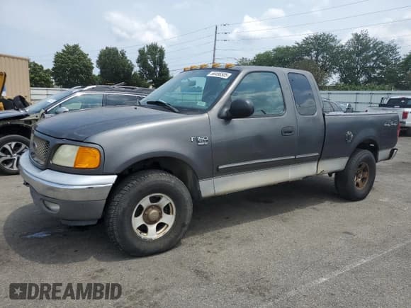 ✅ 2004 Ford F-150 XL • VIN: 2FTRX18W04CA42944 • Лот: 66496505. Опубликован ранее на Copart с пробегом 238 990 миль. Бесплатный доступ к архиву аукционных продаж из США и подробный отчёт об истории автомобиля на DreamBid. Изображение 1.