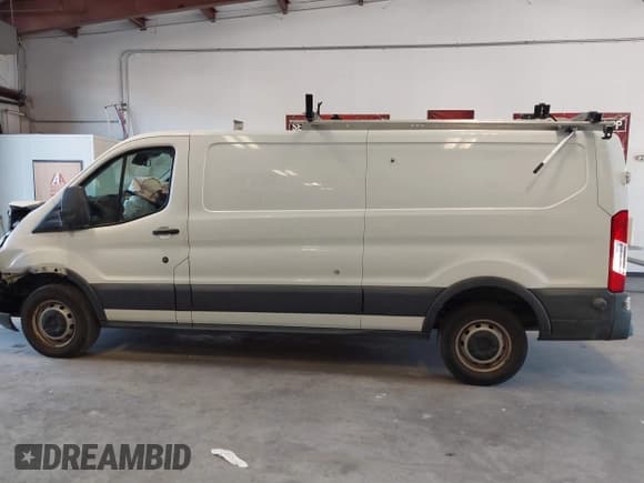 ✅ 2018 Ford Transit • VIN: 1FTYR2YM6JKB11525 • Лот: 43379951. Опубликован ранее на IAAI с пробегом 122 747 миль. Бесплатный доступ к архиву аукционных продаж из США и подробный отчёт об истории автомобиля на DreamBid. Изображение 15.