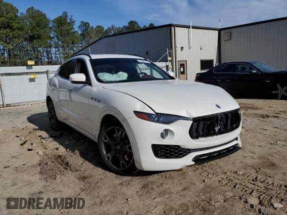 ✅ 2017 Maserati Levante S • VIN: ZN661YUSXHX237310 • Лот: 45081913. Опубликован ранее на Copart с пробегом 59 568 миль. Бесплатный доступ к архиву аукционных продаж из США и подробный отчёт об истории автомобиля на DreamBid. Изображение 4.