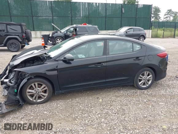 ✅ 2017 Hyundai Elantra SE • VIN: KMHD84LF9HU207150 • Lot: 42902585. Listed on IAAI with 141,799 mi. Free auction sales archive from the USA and detailed vehicle history report at DreamBid. Image 14.