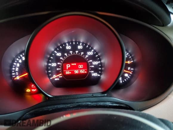 ✅ 2014 Kia Soul • VIN: KNDJN2A20E7085504 • Лот: 87430315. Опубликован ранее на Copart с пробегом 98 192 миль. Бесплатный доступ к архиву аукционных продаж из США и подробный отчёт об истории автомобиля на DreamBid. Изображение 9.