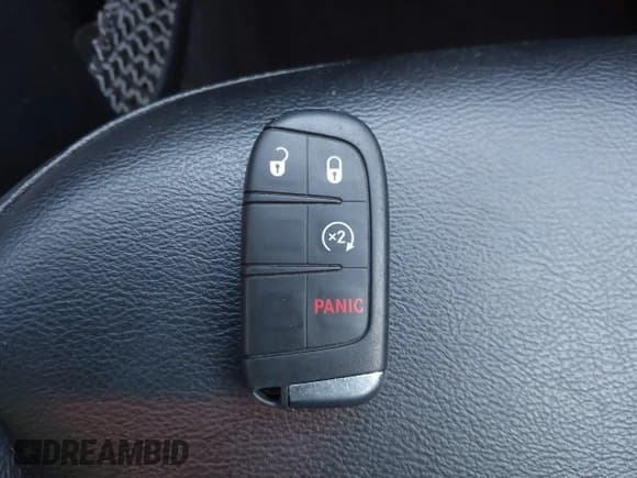 ✅ 2018 Jeep Compass Altitude • VIN: 3C4NJCBB5JT235467 • Lot: 43446449. Wystawiony na IAAI z przebiegiem 77 541 mil. Bezpłatny archiwum sprzedaży aukcyjnych z USA i szczegółowy raport historii pojazdu na DreamBid. Zdjęcie 11.