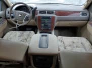 ✅ 2011 Chevrolet Suburban LT • VIN: 1GNSCJE09BR269263 • Lot: 75262054. Wystawiony na Copart z przebiegiem 108 988 mil. Bezpłatny archiwum sprzedaży aukcyjnych z USA i szczegółowy raport historii pojazdu na DreamBid. Zdjęcie 8.