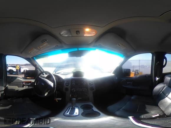 ✅ 2008 Ford F-150 XLT • VIN: 1FTPW12588FA31310 • Lot: 41909744. Wystawiony na IAAI z przebiegiem 167 769 mil. Bezpłatny archiwum sprzedaży aukcyjnych z USA i szczegółowy raport historii pojazdu na DreamBid. Zdjęcie 19.