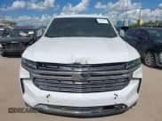 ✅ 2023 Chevrolet Suburban Premier • VIN: 1GNSKFKD5PR334706 • Lot: 43280982. Wystawiony na IAAI z przebiegiem 76 977 mil. Bezpłatny archiwum sprzedaży aukcyjnych z USA i szczegółowy raport historii pojazdu na DreamBid. Zdjęcie 13.