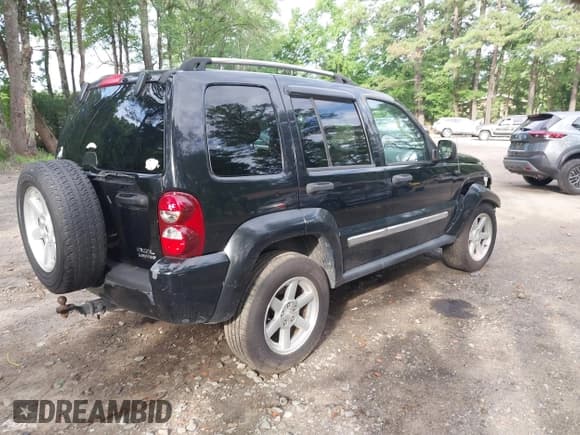 ✅ 2007 Jeep Liberty Limited • VIN: 1J4GL58K77W693479 • Lot: 42739904. Listed on IAAI with 237,258 mi. Free auction sales archive from the USA and detailed vehicle history report at DreamBid. Image 4.