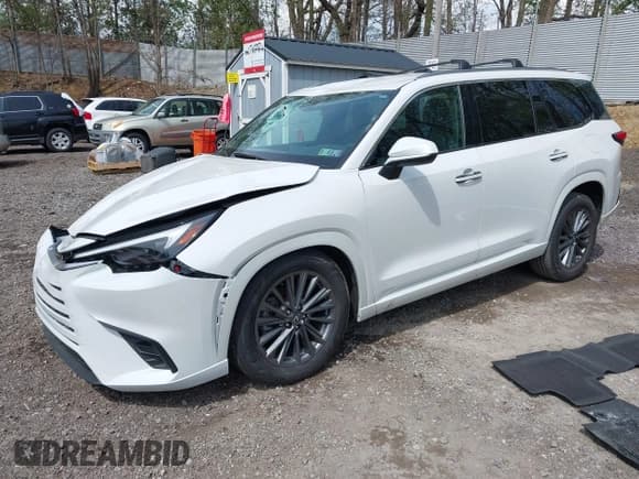 ✅ 2024 Lexus TX 350 • VIN: 5TDAAAB60RS008022 • Lot: 42177080. Listed on IAAI with 30,490 mi. Free auction sales archive from the USA and detailed vehicle history report at DreamBid. Image 2.