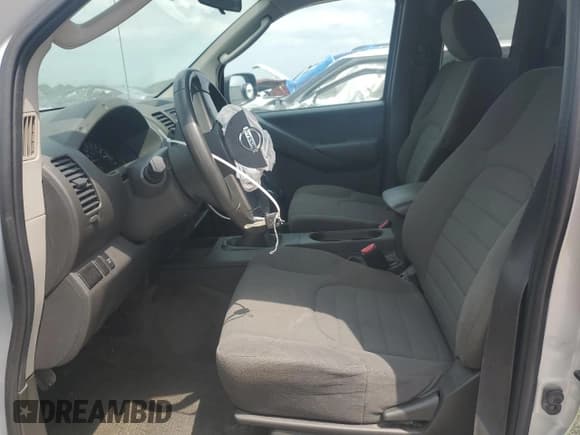 ✅ 2011 Nissan Frontier S • VIN: 1N6BD0CT1BC445610 • Lot: 63833215. Wystawiony na Copart z przebiegiem 93 533 mil. Bezpłatny archiwum sprzedaży aukcyjnych z USA i szczegółowy raport historii pojazdu na DreamBid. Zdjęcie 7.