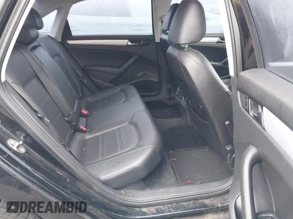 ✅ 2013 Volkswagen Passat SE • VIN: 1VWBP7A3XDC057586 • Lot: 43800585. Listed on IAAI with 168,069 mi. Free auction sales archive from the USA and detailed vehicle history report at DreamBid. Image 8.