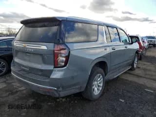 ✅ 2022 Chevrolet Suburban LT • VIN: 1GNSKCKD2NR274380 • Lot: 40988343. Wystawiony na Copart z przebiegiem 17 764 mil. Bezpłatny archiwum sprzedaży aukcyjnych z USA i szczegółowy raport historii pojazdu na DreamBid. Zdjęcie 3.