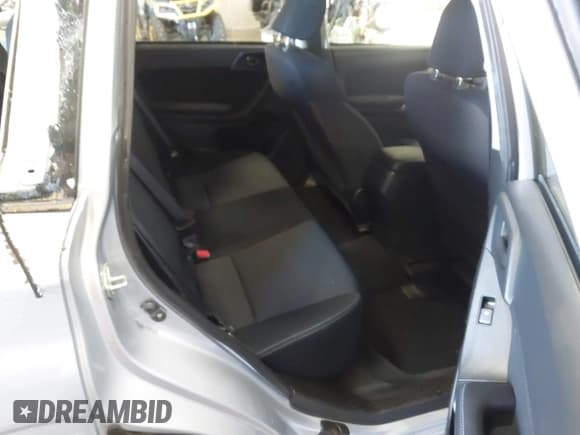 ✅ 2016 Subaru Forester 2.5i • VIN: JF2SJABC3GH564354 • Lot: 43068933. Wystawiony na IAAI z przebiegiem 75 597 mil. Bezpłatny archiwum sprzedaży aukcyjnych z USA i szczegółowy raport historii pojazdu na DreamBid. Zdjęcie 8.