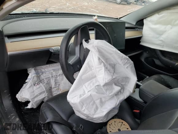 ✅ 2022 Tesla Model 3 • VIN: 5YJ3E1EAXNF189996 • Лот: 90642805. Опубликован ранее на Copart с пробегом Не указан. Бесплатный доступ к архиву аукционных продаж из США и подробный отчёт об истории автомобиля на DreamBid. Изображение 8.