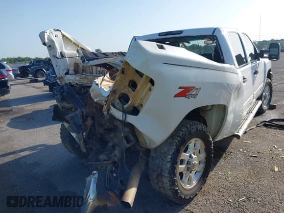 ✅ 2012 Chevrolet Silverado 2500HD LT • VIN: 1GC1KXCG8CF131100 • Лот: 42498393. Опубликован ранее на IAAI с пробегом 258 210 миль. Бесплатный доступ к архиву аукционных продаж из США и подробный отчёт об истории автомобиля на DreamBid. Изображение 4.