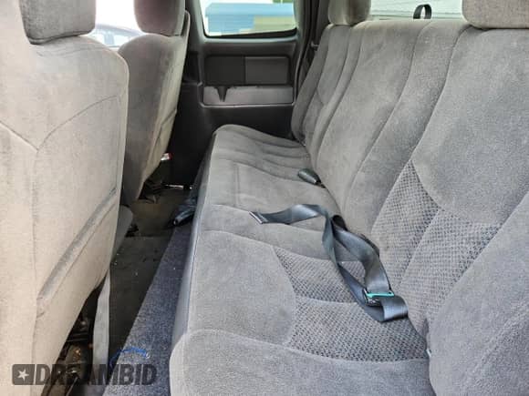 2005 Chevrolet Silverado 1500 LS с VIN 2GCEC19T351329805, выставлен на аукционе Copart как лот 70560105 с пробегом Не указан миль и Списание • Salvage title. История ставок и продаж доступна на DreamBid. Изображение 10.