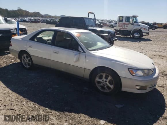 ✅ 2001 Lexus ES 300 • VIN: JT8BF28GX10332063 • Lot: 89542295. Listed on Copart with 264,882 mi. Free auction sales archive from the USA and detailed vehicle history report at DreamBid. Image 4.